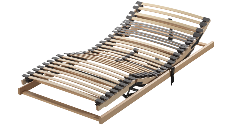 Elektrisch verstellbarer Lattenrost mit gebogenen Holzleisten und Metallbeschlägen.