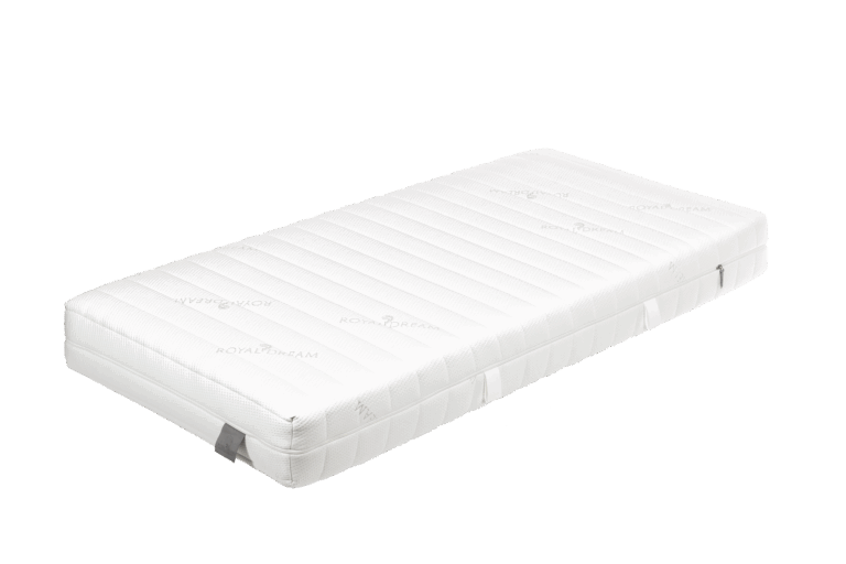 Weiße Matratze mit gestepptem Design und der Aufschrift "ROYAL DREAM" auf der Oberfläche, seitlich mit einem grauen Etikett und Reißverschluss versehen, freigestellt auf weißem Hintergrund.